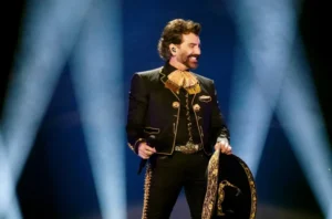 Alejandro Fernández donará ganancias de conciertos a víctimas de inundaciones en Texas: ‘Me parte el corazón’
